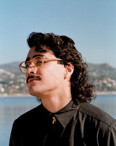 Cosa Indossare con il Mullet: la Guida di Stile 2026