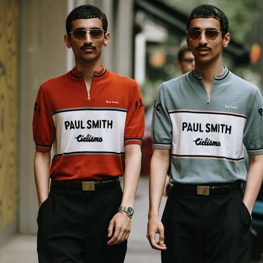 Maglieria retrò e pantaloni sartoriali nello street style milanese SS26